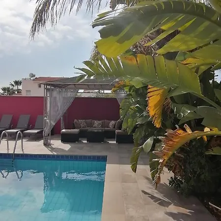 Katarina With Swimming Pool Villa